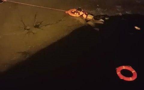 新聞報報13 – 天津保安大哥趴在冰面營救落水女子​